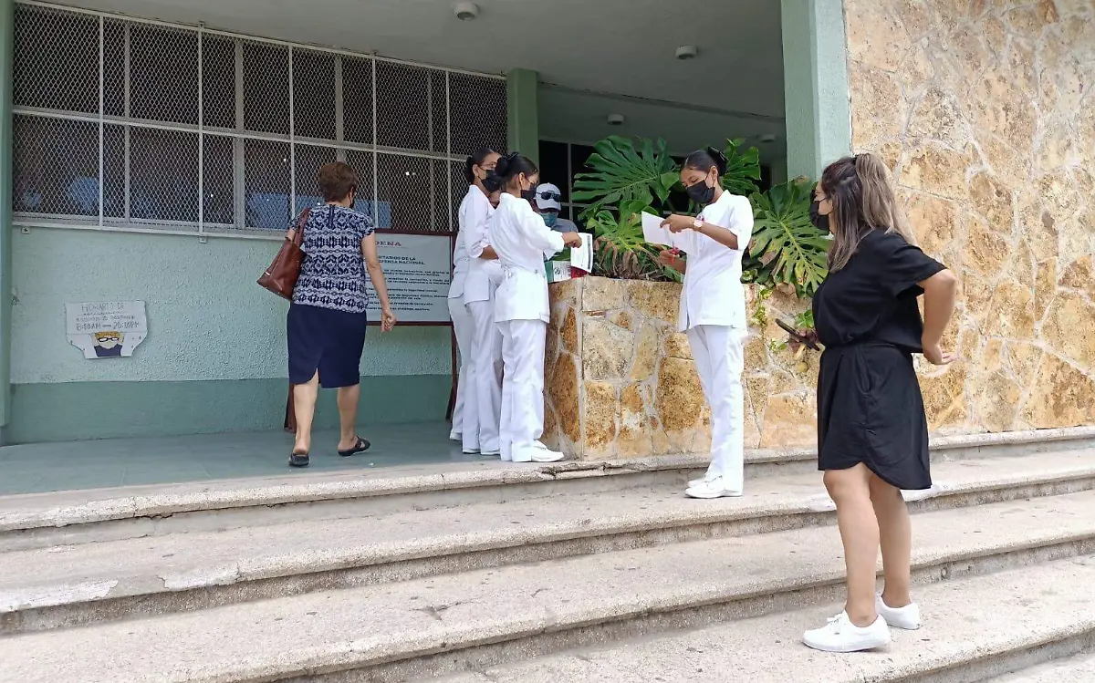 Regresa vacunación contra Covid-19 a hospital militar de Tampico 